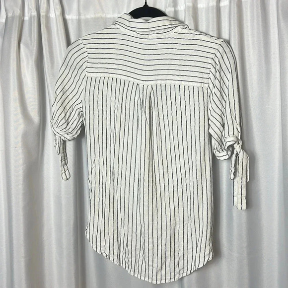 BCBGeneration Stripped Blouse Size S Highlow - Picture 6 of 7